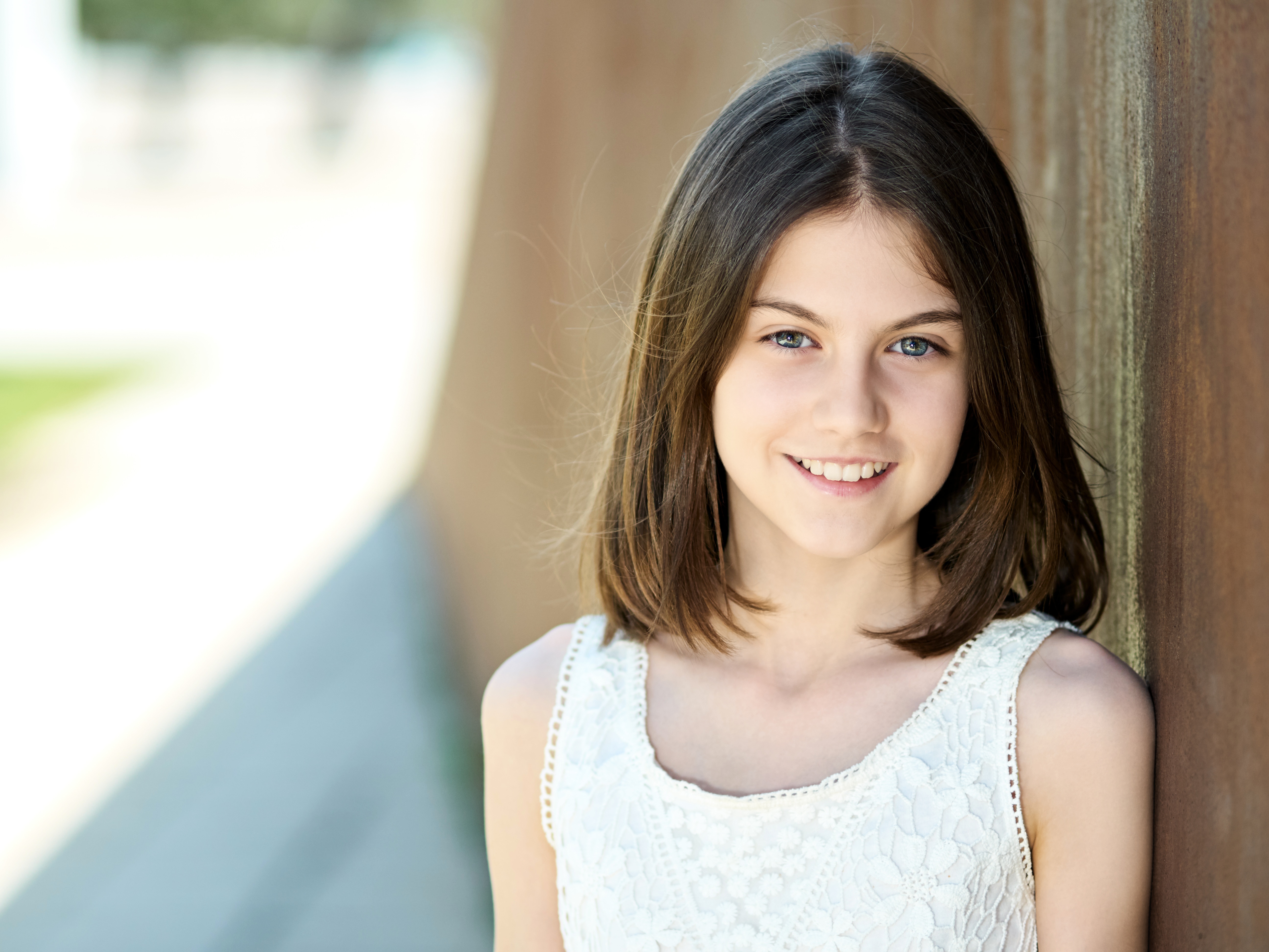 La joven actriz STEPHANIE GIL, de 12 años, estrena la película EL MEJOR VER...